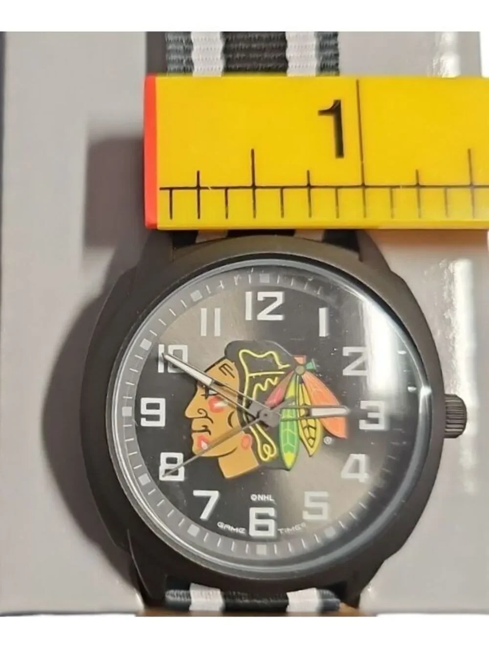 Chicago Blackhawks NHL Watch – Nylon Strap – Needs Battery – Box with Scuffs